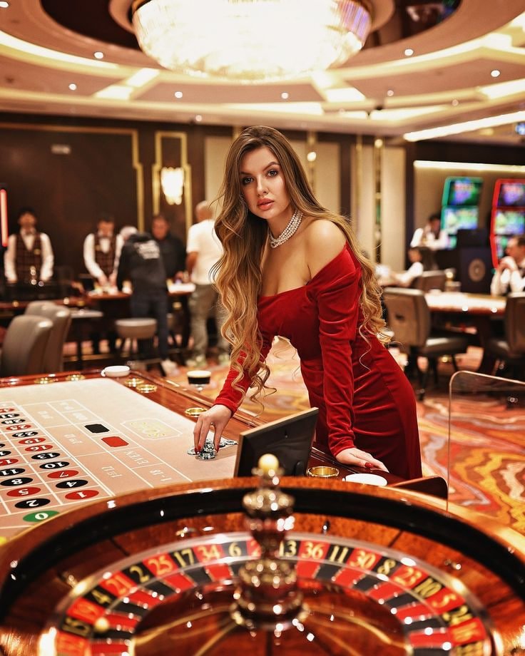 Màn hình điện thoại hiển thị bảng đặt cược bóng đá tại kubet77 với kèo châu Á và số tiền VND